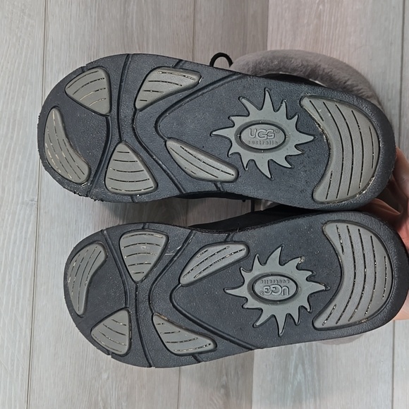 Ugg Australia Women 1892 Tall Leather Sheepskin Lace Up Boots Sz 7 - Picture 11 of 13